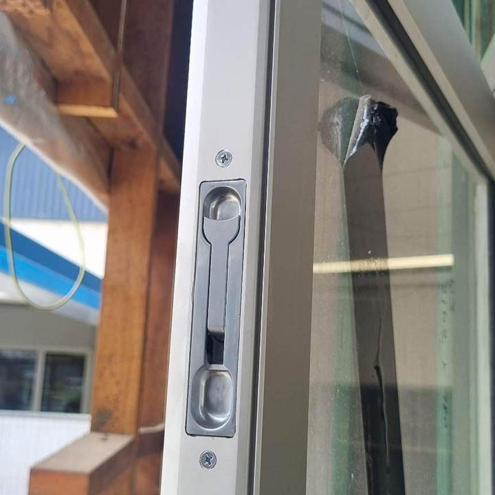 Flush bolt mounted Currumbin School